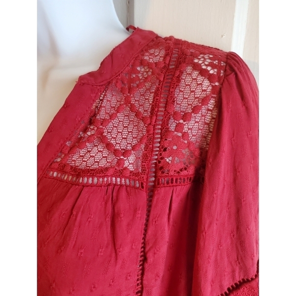 Knox Rose Eyelet Blouse - Picture 5 of 13